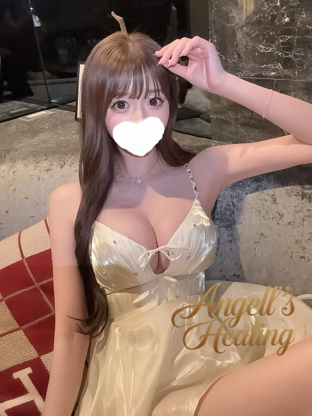 東京Gカップ極品美女、コスプレ好きで挑戦的な魅力